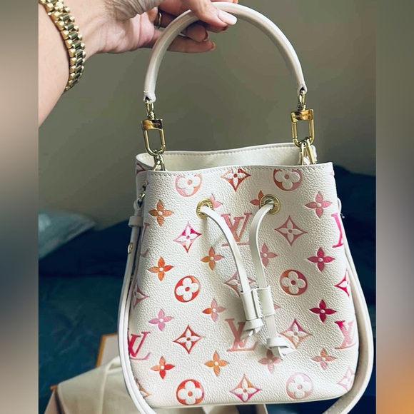 Louis Vuitton Néonoé BB - Empreinte Monogram - Picture 4 of 8